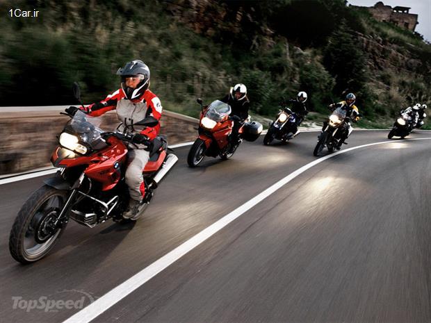 بررسی موتورسیکلت بی ام و F700 GS مدل 2015